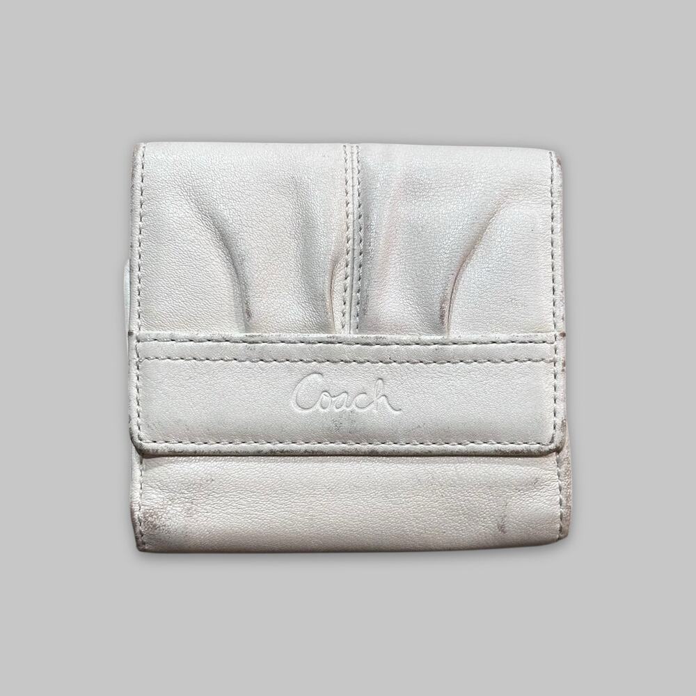 Vintage Coach White Leather Trifold Wallet with Pink Interior